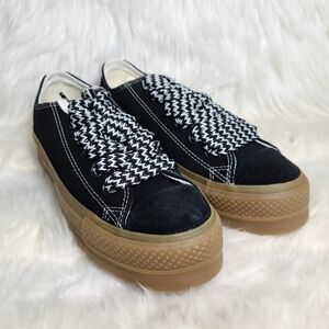 Converse Chuck Taylor All Star Lift Platform Suede Black Women 7 NWOB